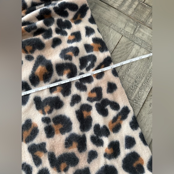 Bundle of 2 Fashion Scarves, so adorable! Great condition. - Picture 7 of 8